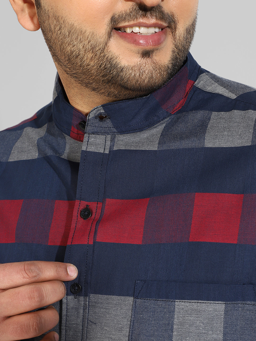 Instafab Plus Menâ€™s Casual Checks Shirt