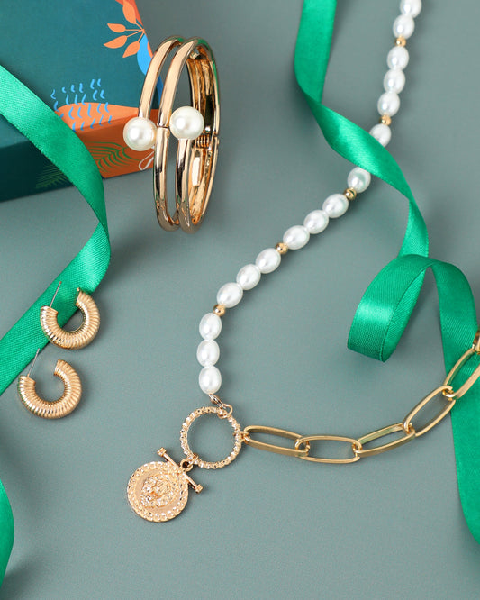 DESIGNER NECKLACE WITH STUDS & BRACELET