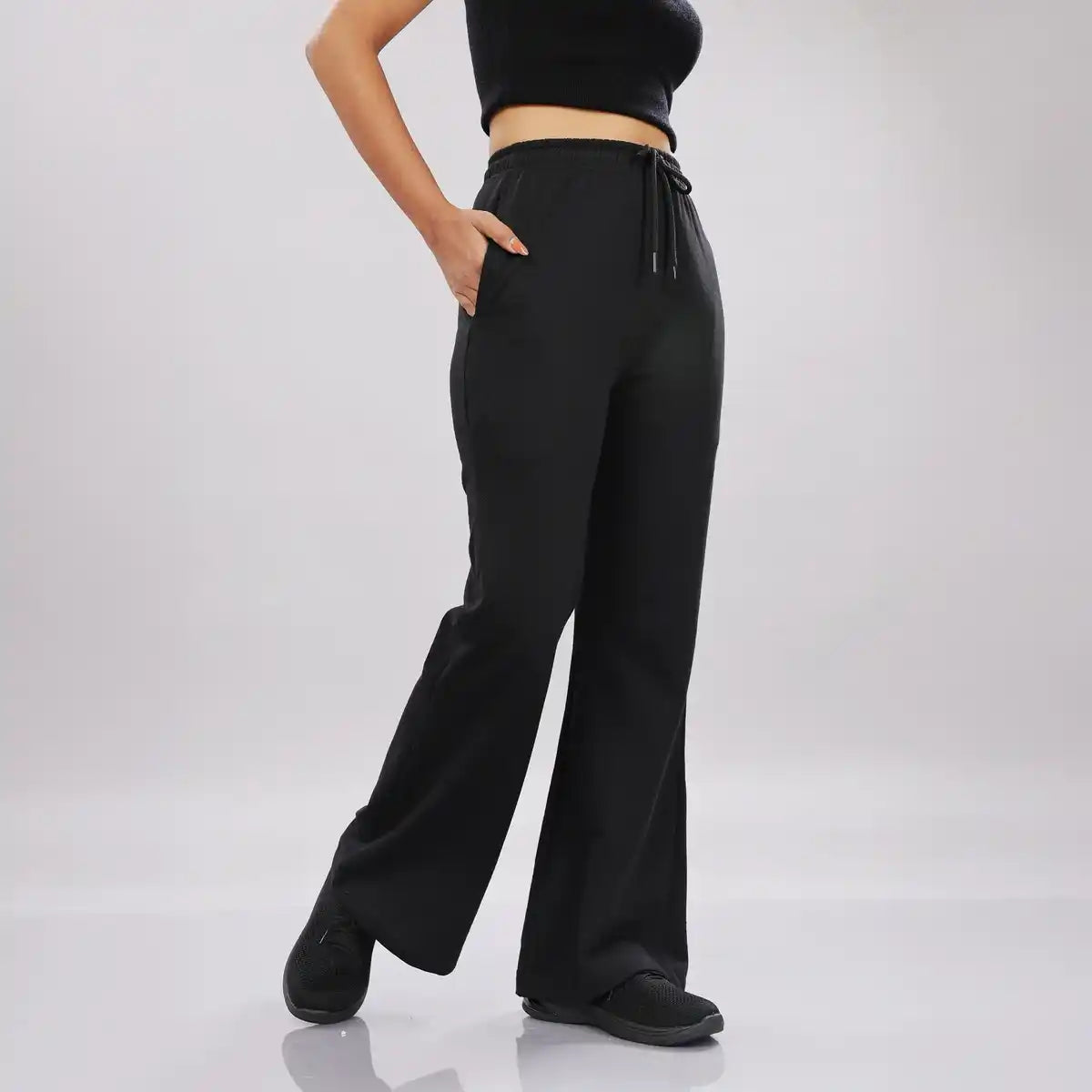 Women's Solid Cotton Rich Baggy Track Pant
