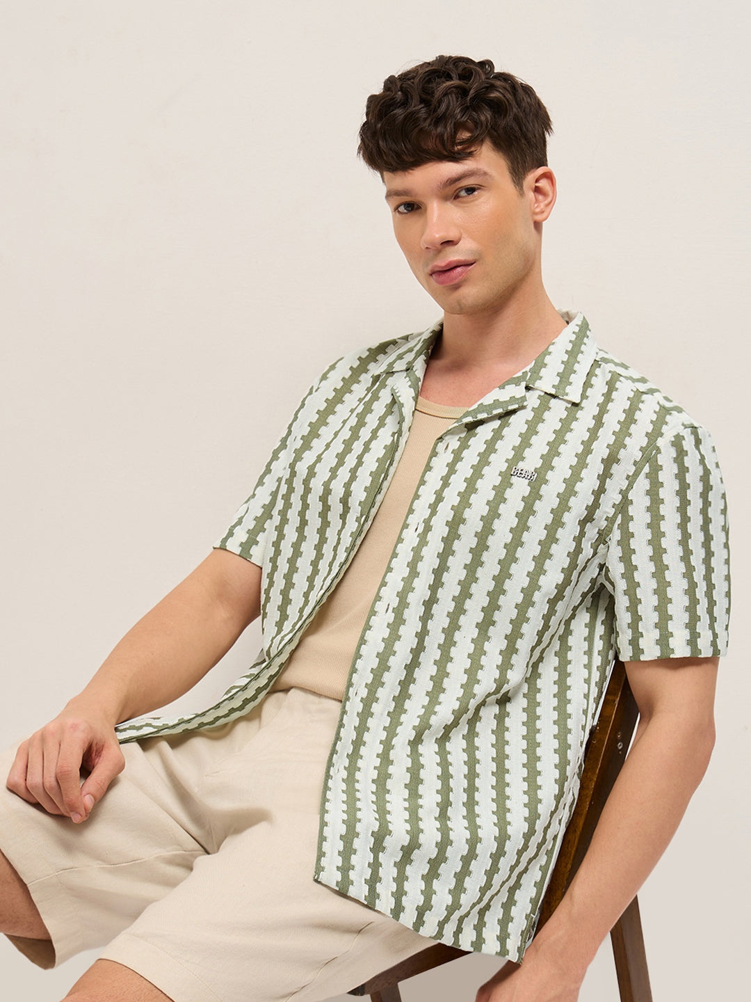 Green Geometrical Woven Self-Design Relaxed Fit Casual Shirt