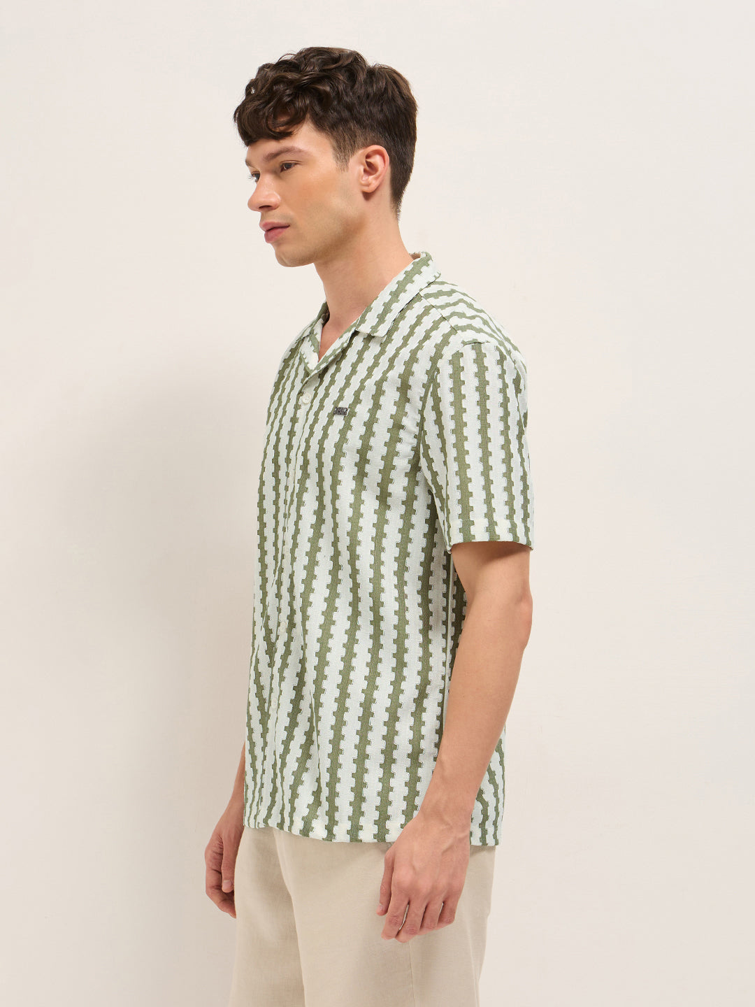 Green Geometrical Woven Self-Design Relaxed Fit Casual Shirt