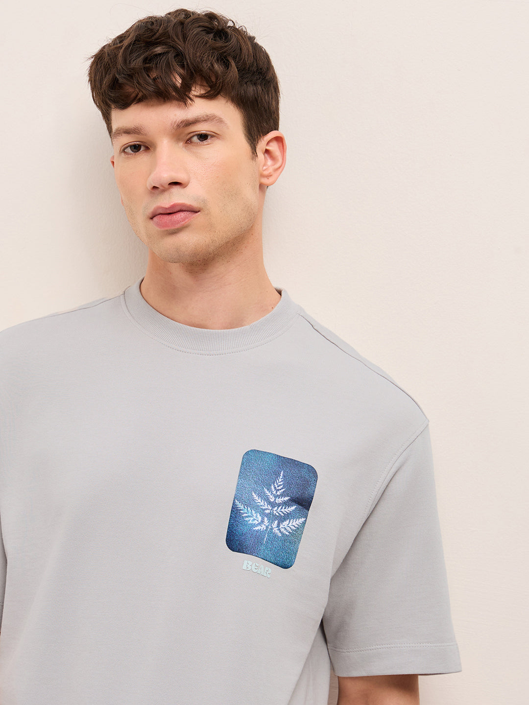 Grey Crew Neck Graphic Print T-Shirt with Floral Illustration on Back