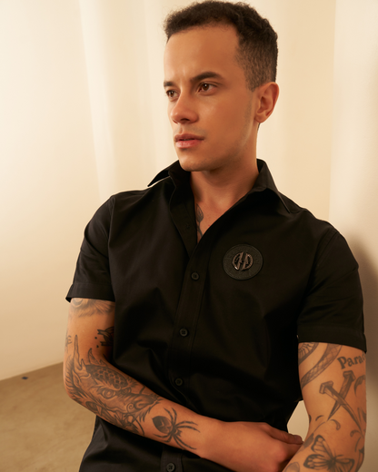 Black short sleeve Aachari