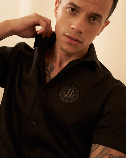 Black short sleeve