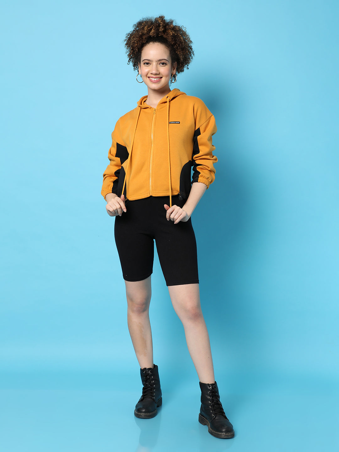 Cropped Hoodie With Zip-Closure