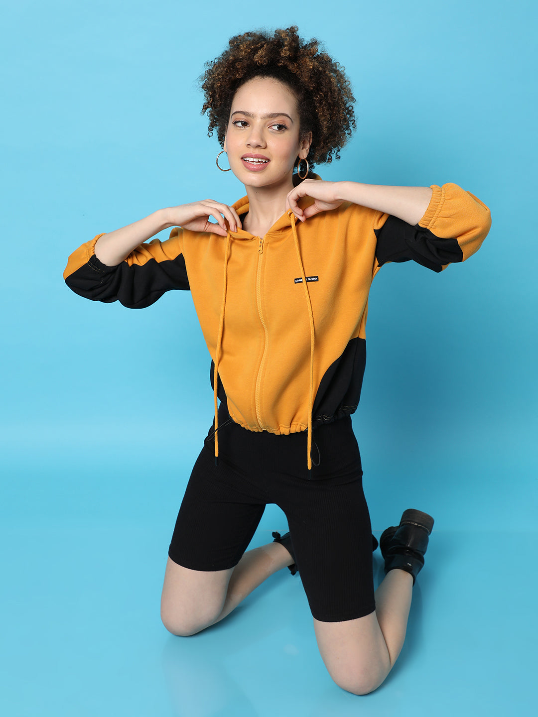 Cropped Hoodie With Zip-Closure