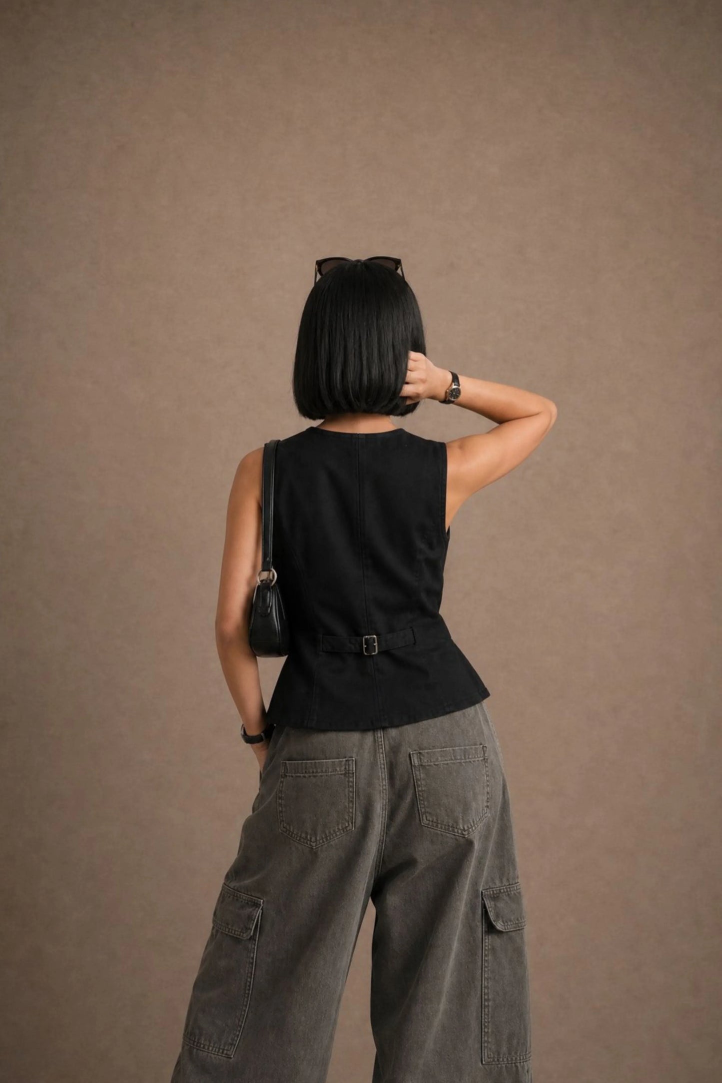 Women's Buttoned Waistcoat With Pocket Flaps