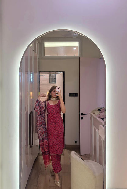 Gul Straight Kurta Pant Set
