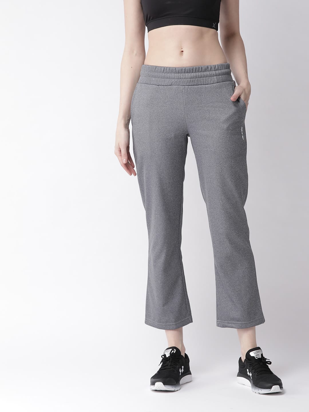 Alcis Women Grey Solid Slim Fit Cropped Track Pants ALWSTPN01003-S