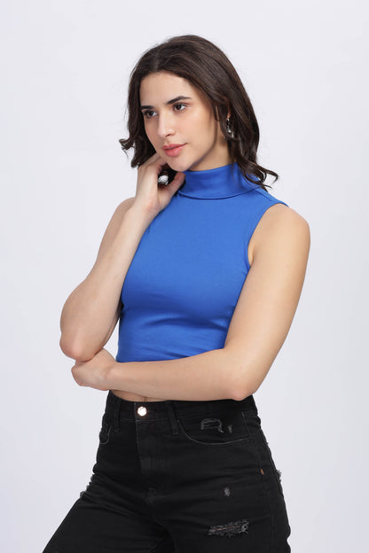Women's Blue Solid Knitted Sleeveless Crop Top