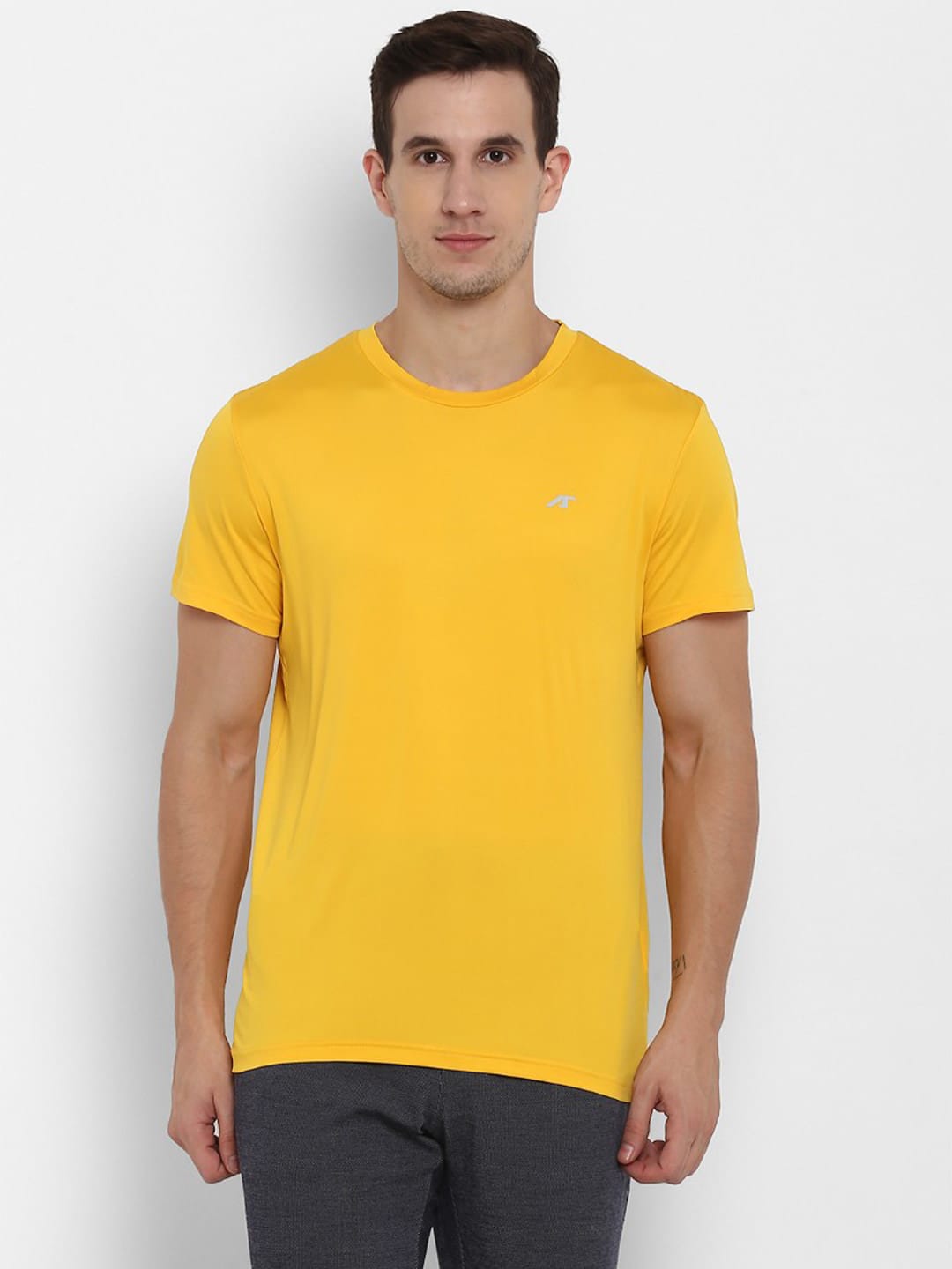 Alcis Men Yellow Solid Round Neck T-shirt