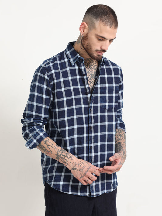 Men's Navy Blue Solid Regular Fit Shirt