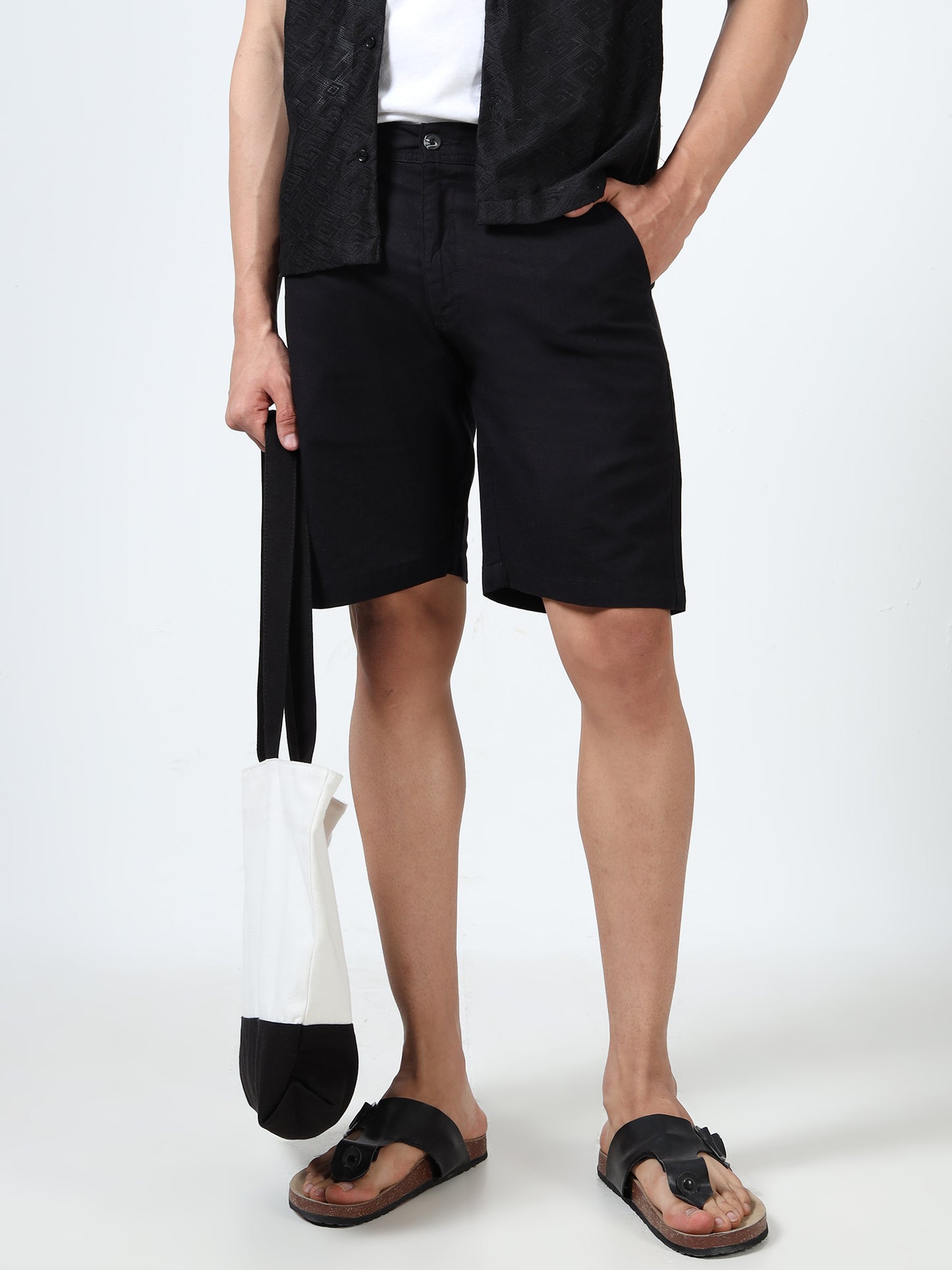 Men's Black Regular Fit Solid Linen Shorts