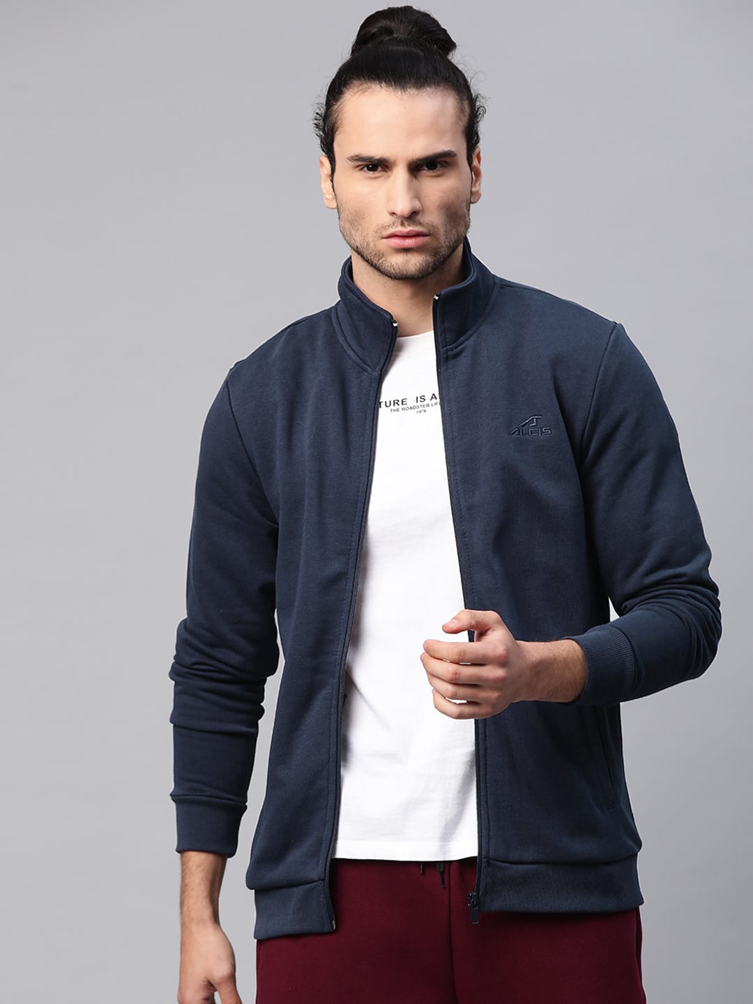 Alcis Men Solid Navy Blue Sweatshirts