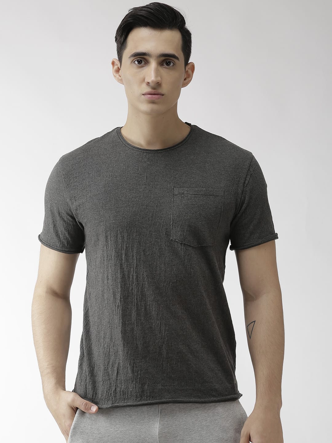 Alcis Men Charcoal Grey Solid Round Neck Yoga T-shirt