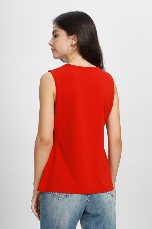 Women's Red Solid Knitted Sleeveless Top