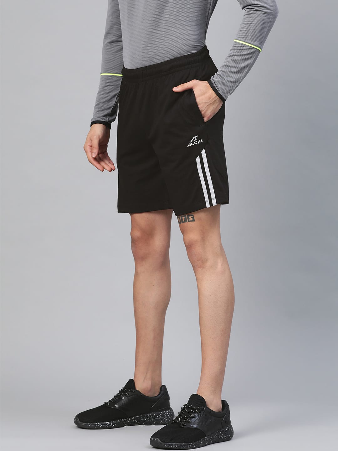 Alcis Men Black Solid Regular Fit Sports Shorts