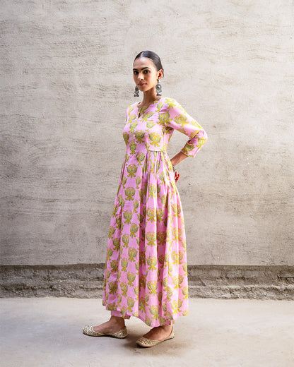 Gulmorh Elegance Kurta Set