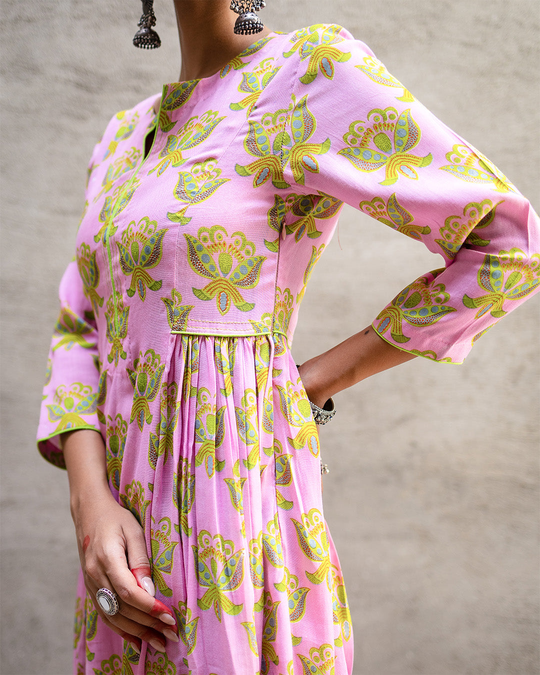 Gulmorh Elegance Kurta Set