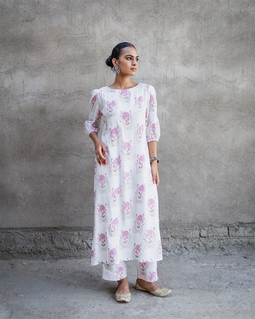 Gul bahaar White Kurta Set