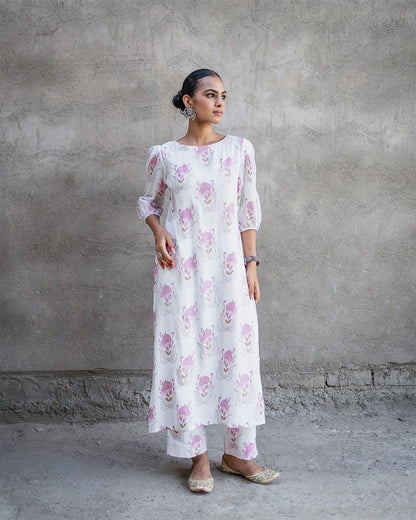 Gul bahaar White Kurta Set