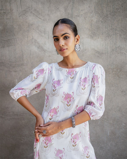 Gul bahaar White Kurta Set