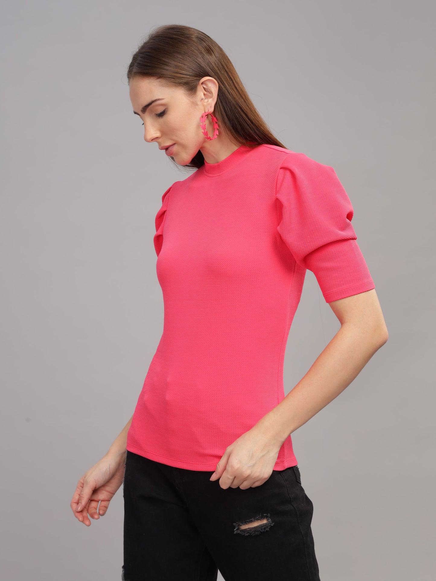 Women's Pink Solid Knitted Top
